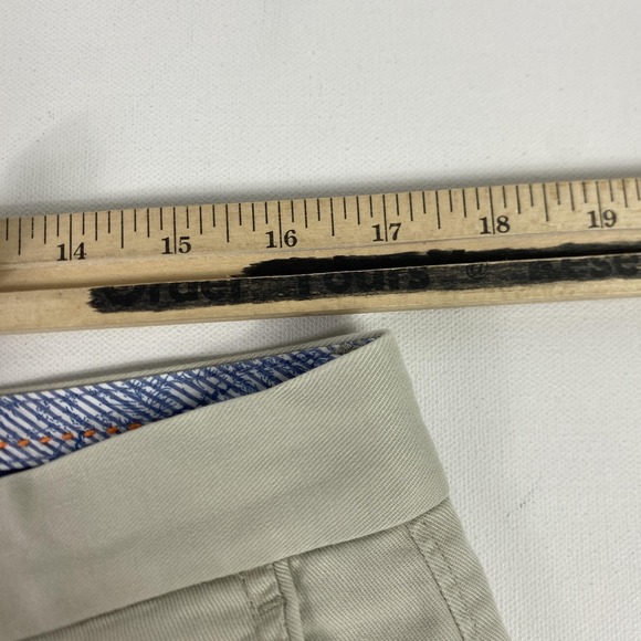 Tommy Bahama Shorts Mens 34 Beige Stretch Chino Flat Front Island 9 Inseam - Picture 4 of 10
